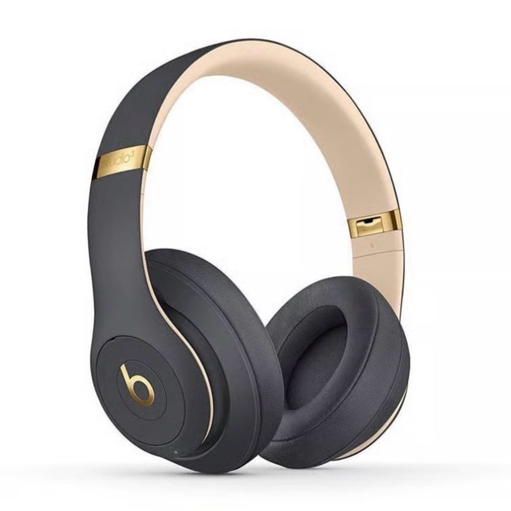 Beats By Dr. Dre Beats Studio3 Headphone Bluetooth with Gold Trim